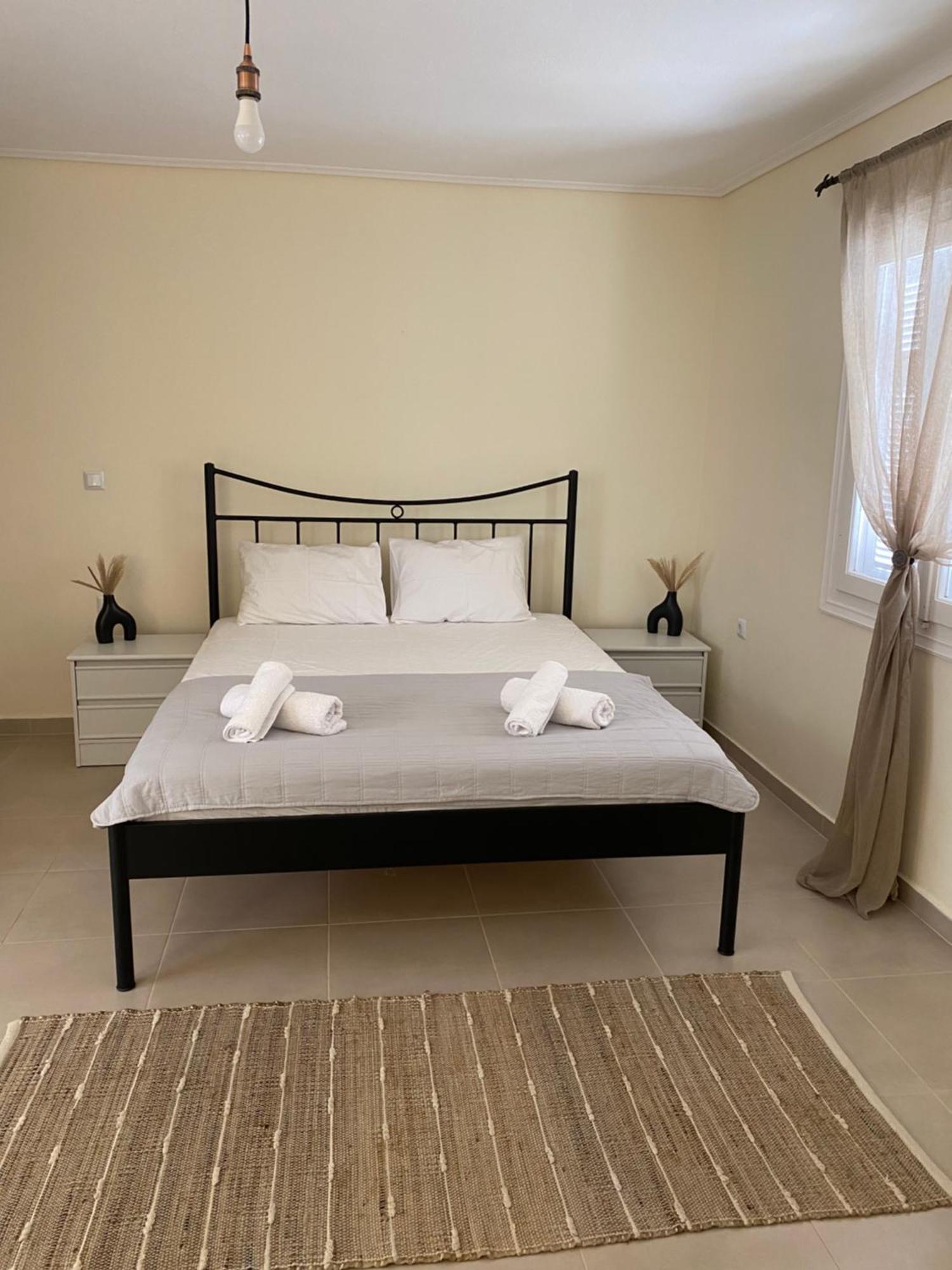 Coastal Haven Apartment Kalamata Exterior photo